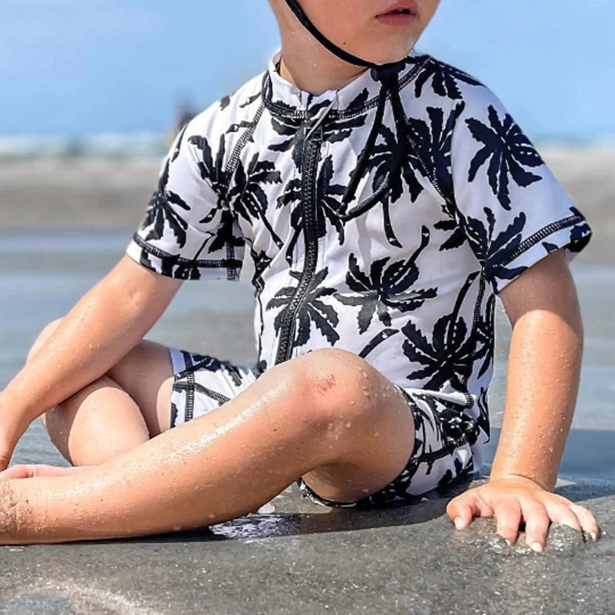 Boy Coconut Tree Swimsuit Set with Hat - Image 3