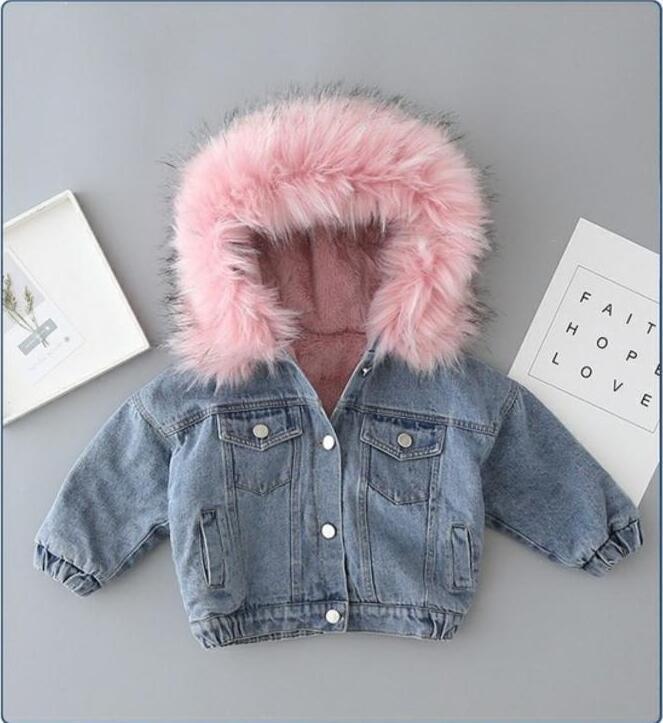 Trendy Denim Jacket - Image 3